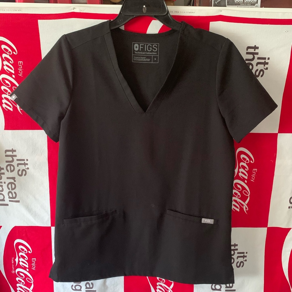 Figs Casma pocket Scrub top